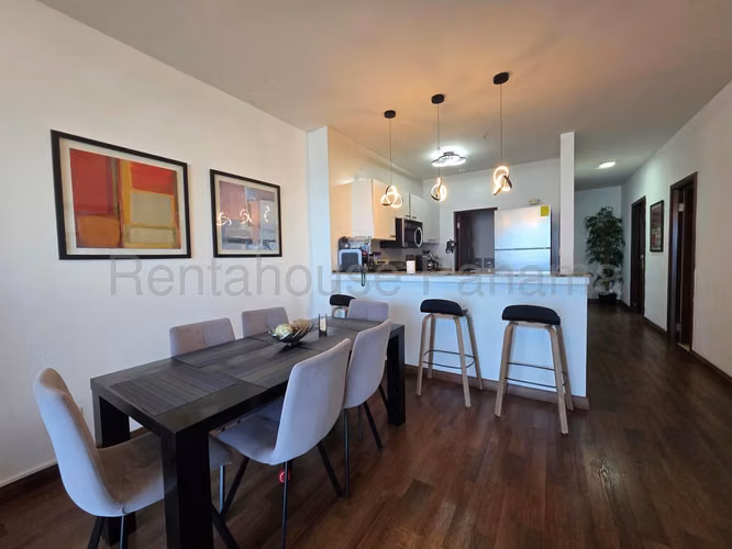 Apartamento Amoblado en Alquiler en Avenida Balboa 27PPM434