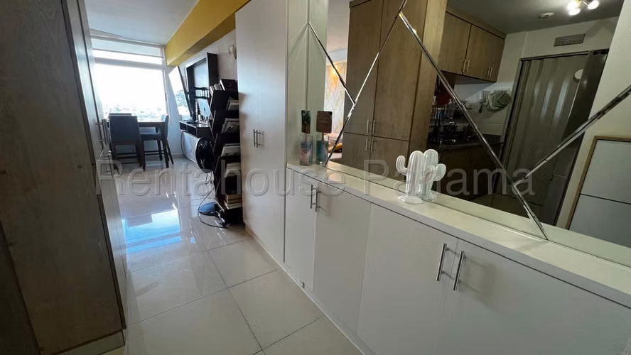 Vendo Apartamento en 12 de Octubre KA26-1636