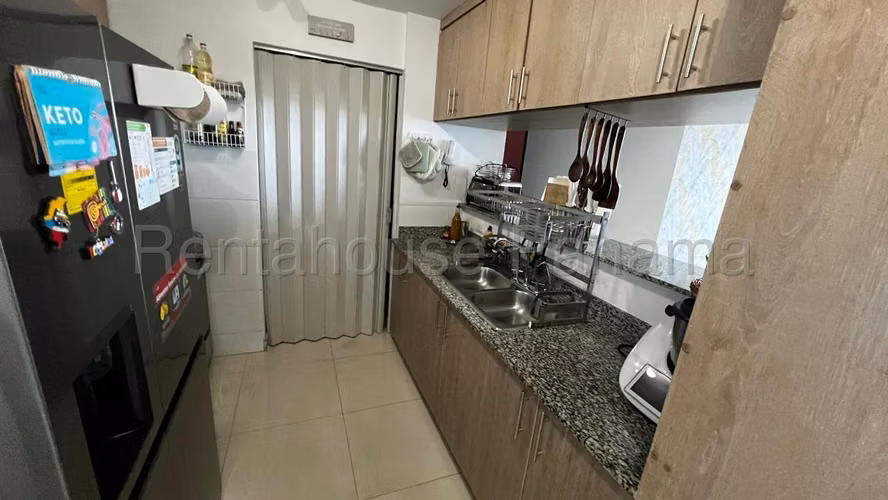 Vendo Apartamento en 12 de Octubre KA26-1636