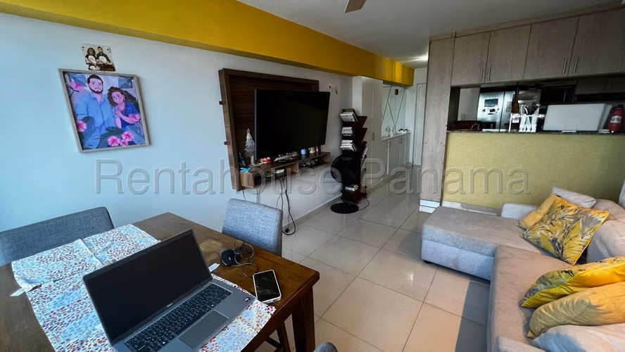 Vendo Apartamento en 12 de Octubre KA26-1636