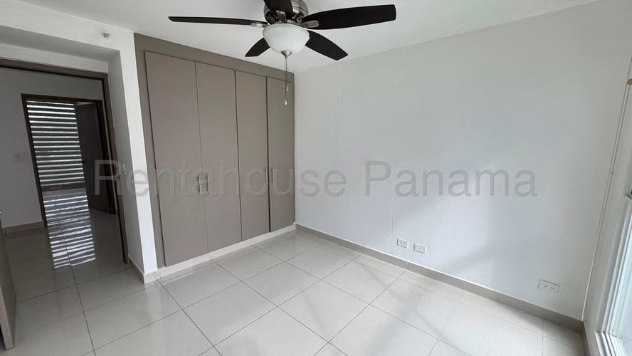 Cómodo Apartamento en Alquiler en Albrook 27PPM454