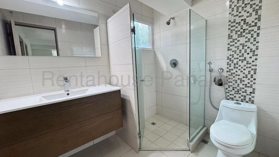 Cómodo Apartamento en Alquiler en Albrook 27PPM454