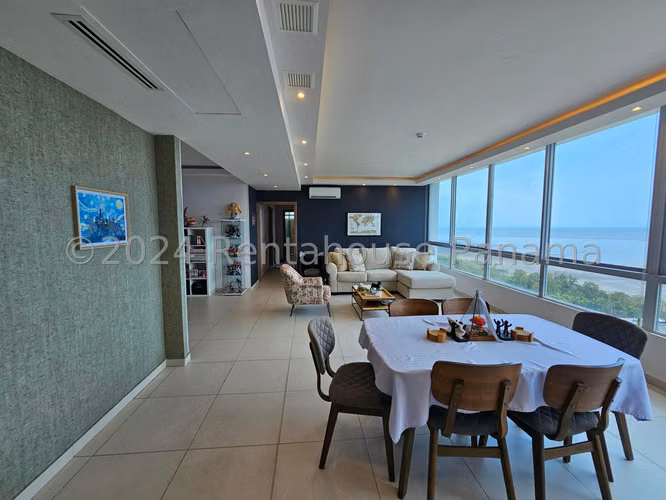 Se Vende Apartamento en Costa del Este MDV27-440