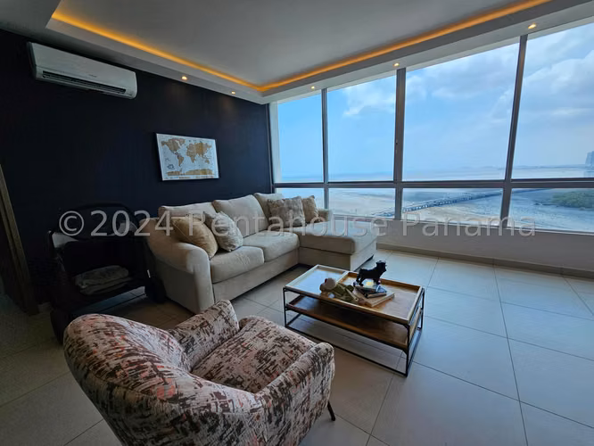 Se Vende Apartamento en Costa del Este MDV27-440