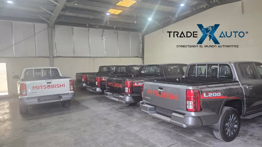 Mitsubishi Pick up L200 GLS-Plus 2.4L Gasolina 4WD MT 2027