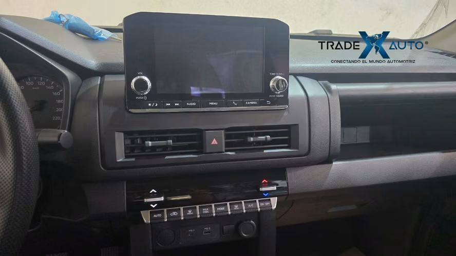 Mitsubishi Pick Up L200 GLS-Plus 2.4L Gasolina 4WD MT 2027