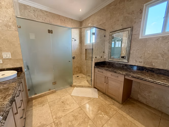 Venta de casa en Fairway Estates, Santa Maria
