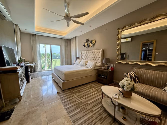 Venta de casa en Fairway Estates, Santa Maria