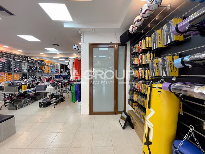 Oportunidad - Plaza Edison - Se vende local comercial en planta baja