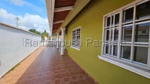 Alquiler de Casa con 453m2 en Vista Alegre PH Quintas de Nuevo Arraijan 27-438SR