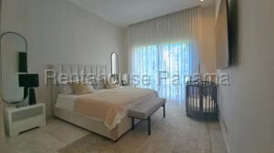 Casa en Alquiler con 318m2 en Santa Maria PH The Woods 27-432SR