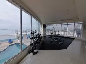 Venta de Apartamento con 100m2 en Avenida Balboa PH Grandbay Tower 27-439SR