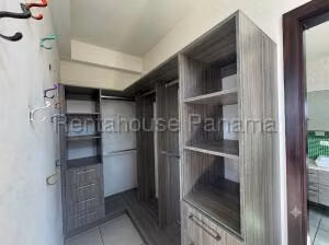 Venta de Apartamento con 231m2 en Altos de Panama PH 4 Horizontes 27-435SR