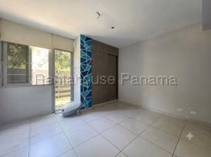 Venta de Apartamento con 231m2 en Altos de Panama PH 4 Horizontes 27-435SR
