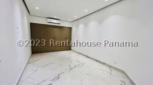 Venta de Apartamento con 299m2 en Punta Pacifica PH Oasis On The Bay 26-4824SR