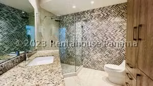 Venta de Apartamento con 299m2 en Punta Pacifica PH Oasis On The Bay 26-4824SR
