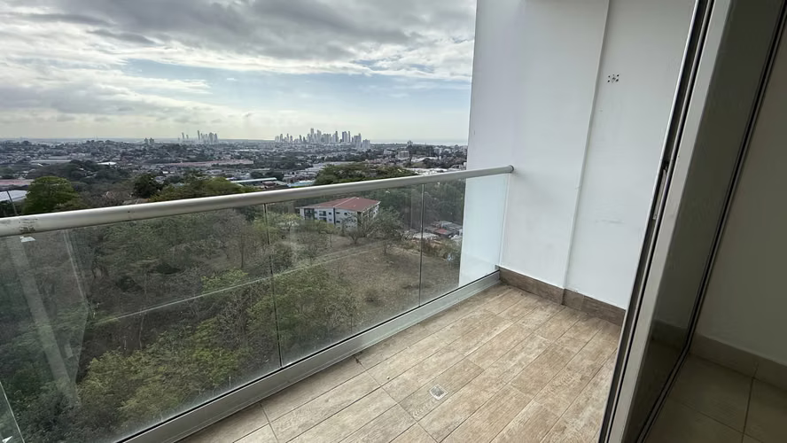 REMATE BANCARIO DE APARTAMENTO - PH SKY POINT - JS