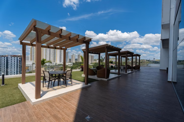 REMATE BANCARIO DE APARTAMENTO - PH SKY POINT - JS