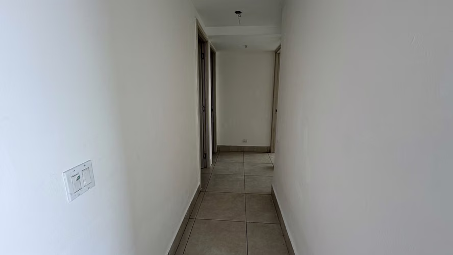 REMATE BANCARIO DE APARTAMENTO - PH SKY POINT - JS
