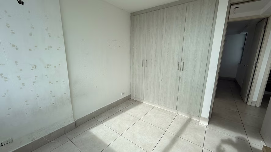 REMATE BANCARIO DE APARTAMENTO - PH SKY POINT - JS