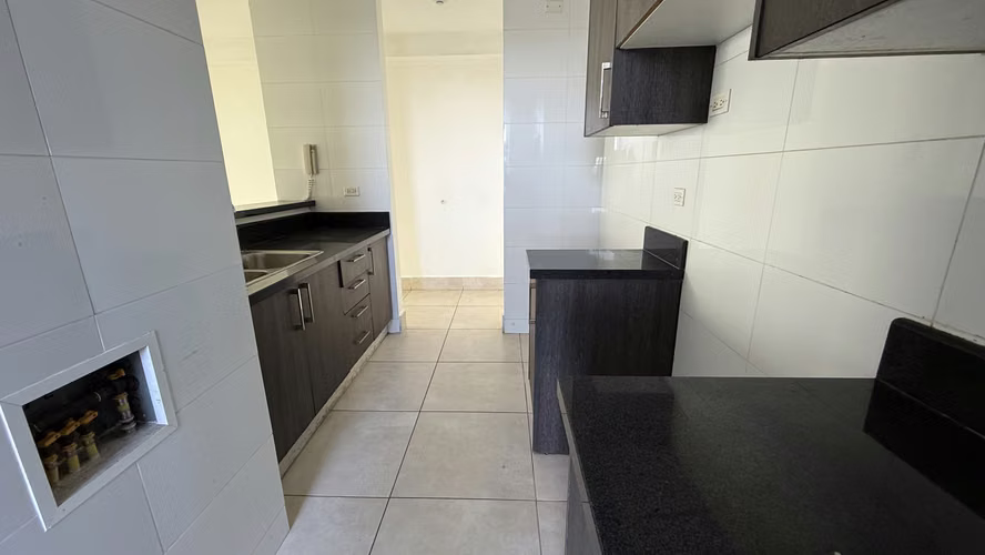 REMATE BANCARIO DE APARTAMENTO - PH SKY POINT - JS