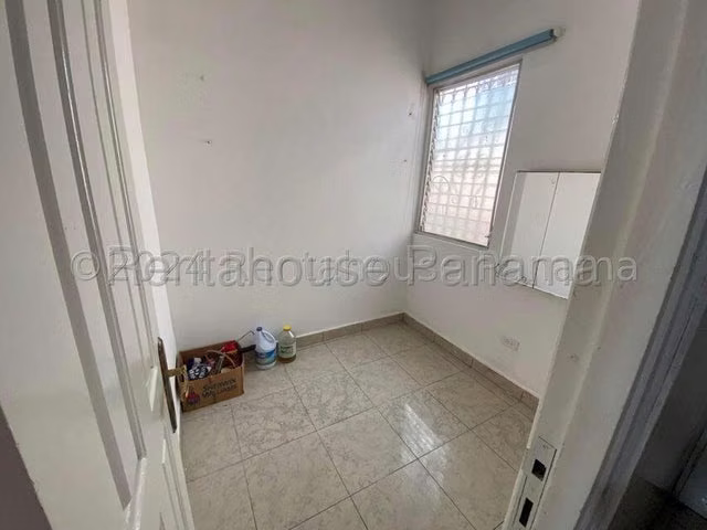 Se alquila casa en Altos de Panamá KC