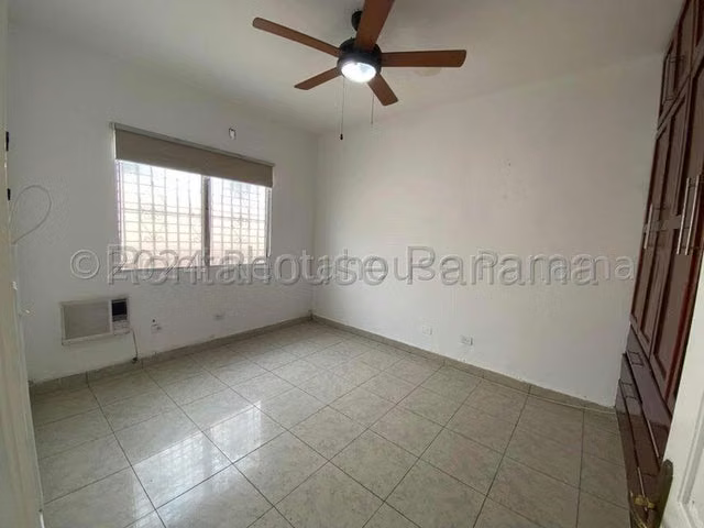 Se alquila casa en Altos de Panamá KC