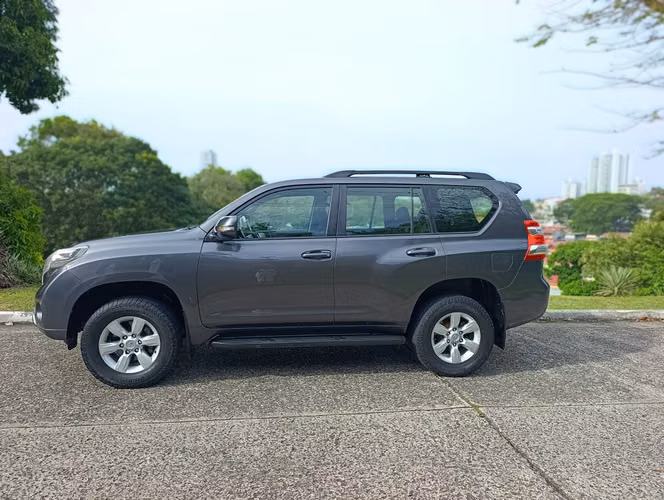 TOYOTA PRADO 2014 NEGOCIABLE