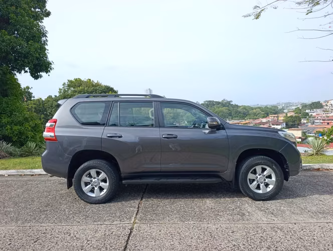 TOYOTA PRADO 2014 NEGOCIABLE