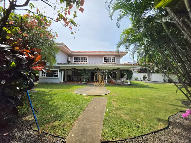 CASA EN VENTA EN COSTA SERENA EN COSTA DEL ESTE EXCELENTE DEAL 880m2 terreno