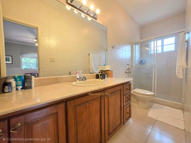 CASA EN VENTA EN COSTA SERENA EN COSTA DEL ESTE EXCELENTE DEAL 880m2 terreno