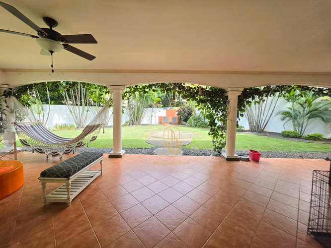 CASA EN VENTA EN COSTA SERENA EN COSTA DEL ESTE EXCELENTE DEAL 880m2 terreno