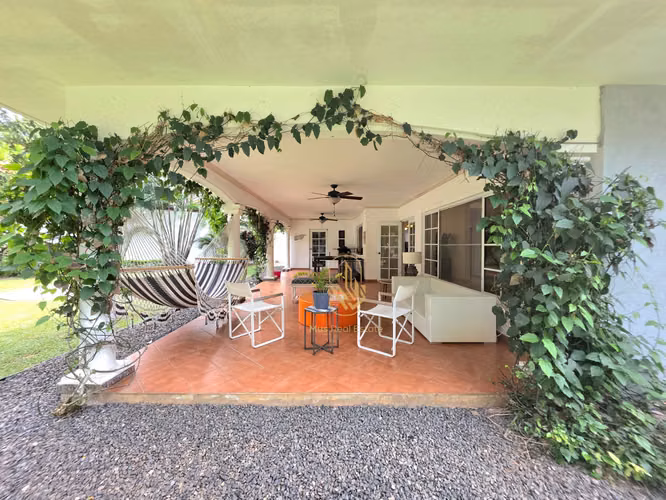CASA EN VENTA EN COSTA SERENA EN COSTA DEL ESTE EXCELENTE DEAL 880m2 terreno