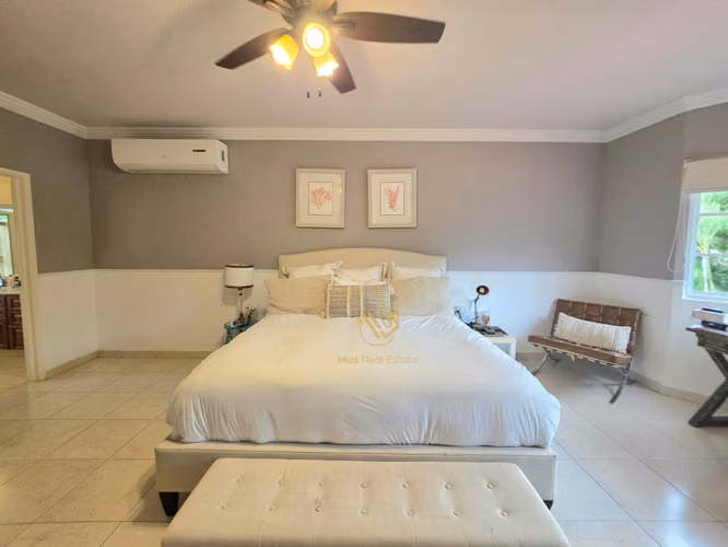 CASA EN VENTA EN COSTA SERENA EN COSTA DEL ESTE EXCELENTE DEAL 880m2 terreno