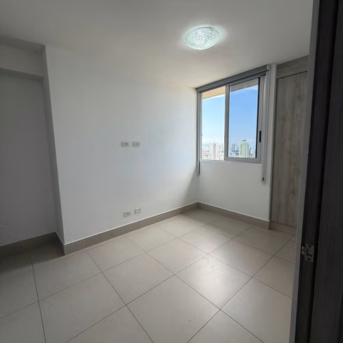 Se Vende Apartamento en Loxur 400