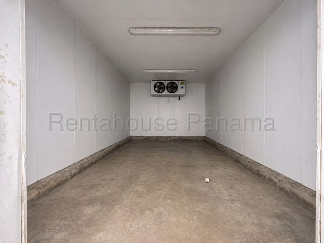 Alquiler o venta de galera en Zona Industrial de Juan Diaz