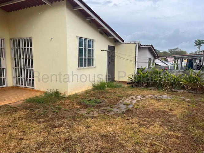 VENTA DE CASA EN ARRAIJAN ABS
