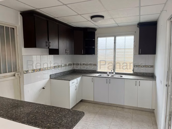 VENTA DE CASA EN ARRAIJAN ABS