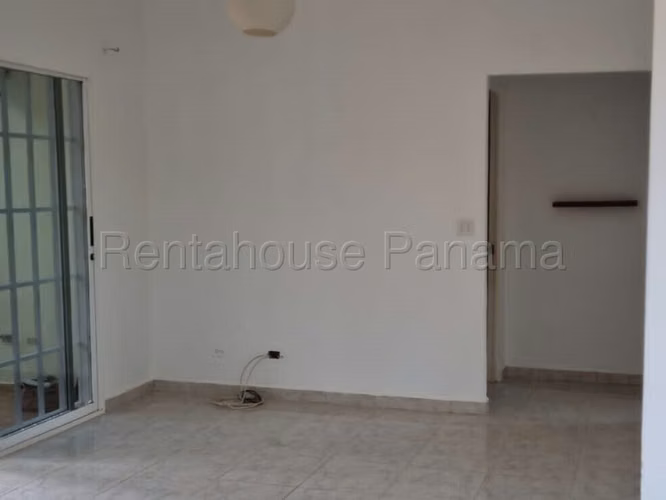 VENTA DE CASA EN ARRAIJAN ABS