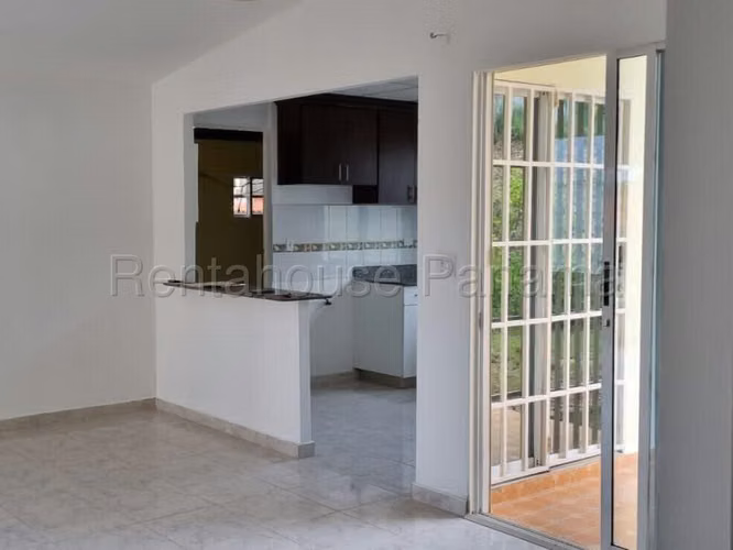VENTA DE CASA EN ARRAIJAN ABS