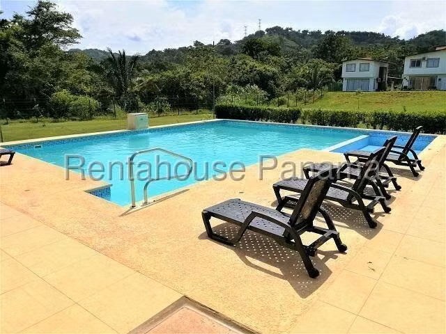 VENTA DE CASA EN ARRAIJAN ABS