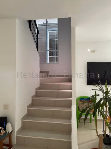 VENTA DE CASA EN ARRAIJAN ABS