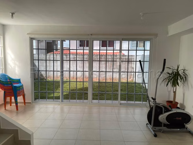 VENTA DE CASA EN ARRAIJAN ABS