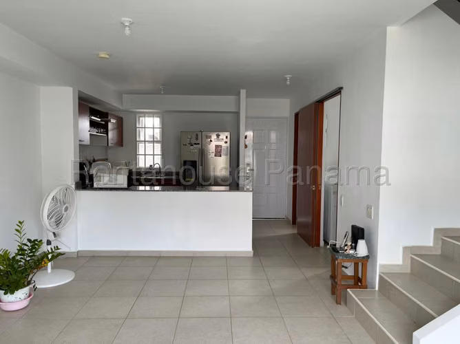 VENTA DE CASA EN ARRAIJAN ABS