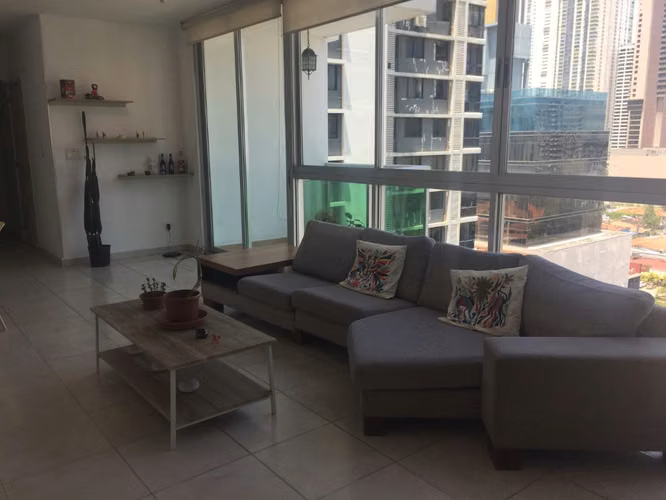 alquiler de apartamento en obarrio, 115 mts2, 2 recamaras 2 baños, balcón, amueblado