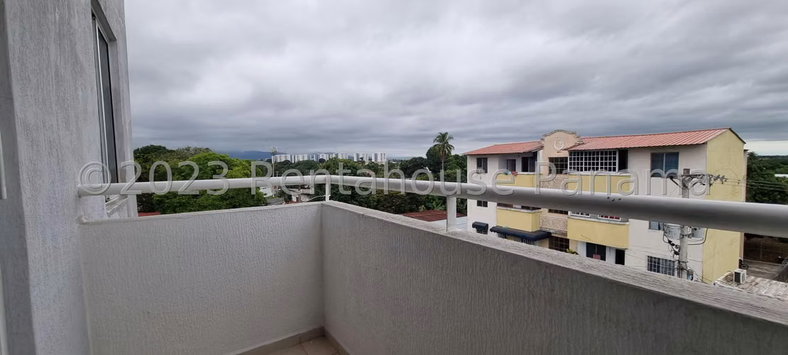 Se Vende Apartamento en Juan Diaz YDU