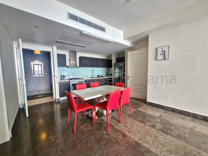 Se Alquila Apartamento en Avenida Balboa YDU