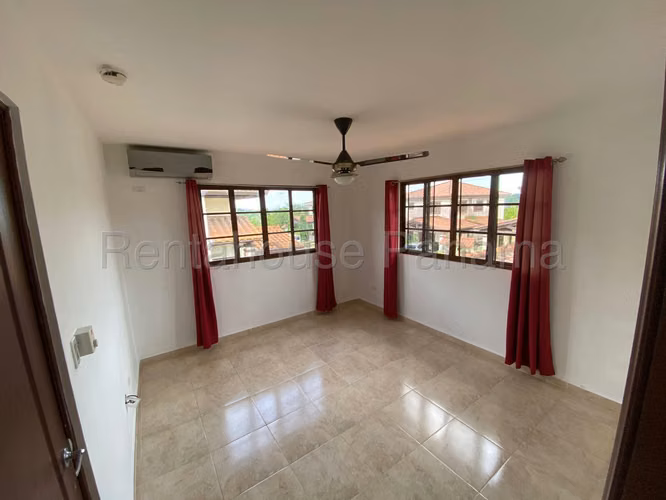 VENTA DE CASA EN LAS CUMBRES ABS