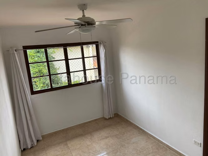 VENTA DE CASA EN LAS CUMBRES ABS