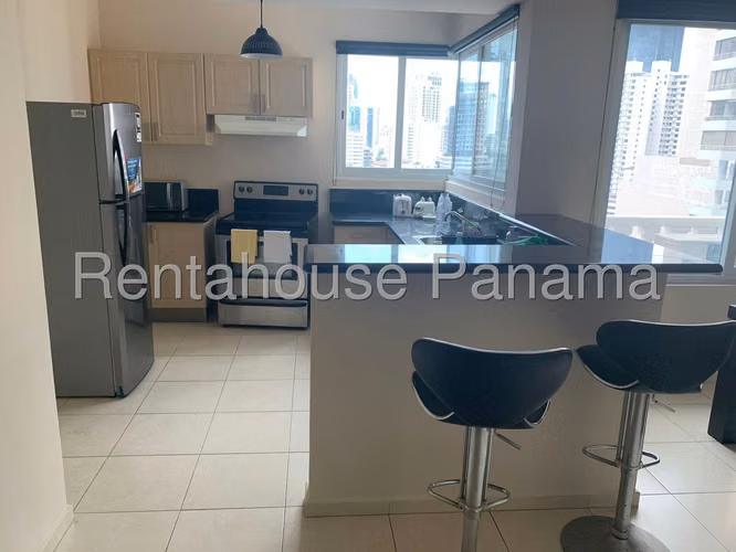 Se Alquila Apartamento en Avenida Balboa YDU